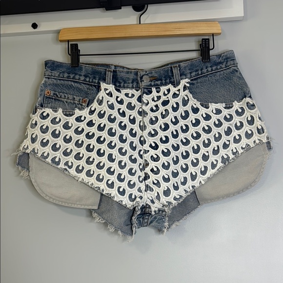 Levi’s Denim Shorts - Picture 1 of 7